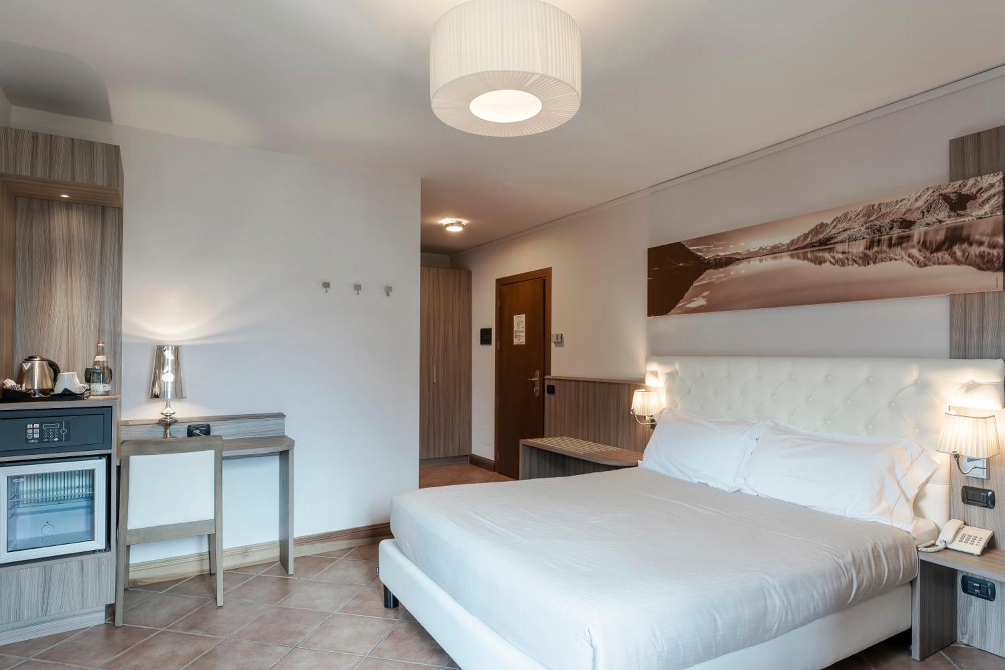 Garni Cristallo Hotel 4*