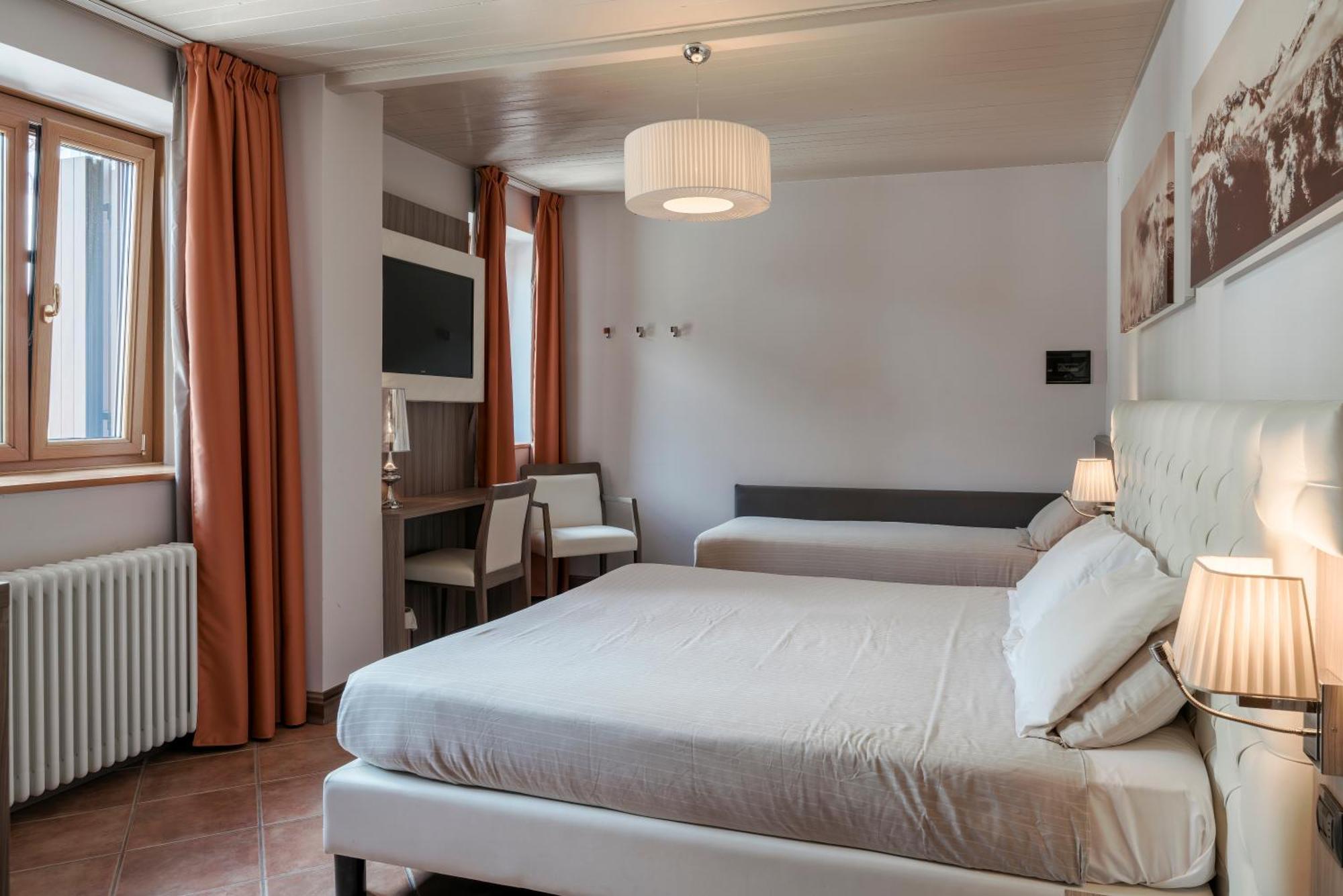 Hotel Garni Cristallo 4*